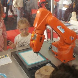 ep13a-02 makers fair robotic arm